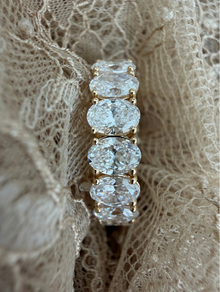 Large Oval Eternity Ring | Each Diamond 0.40CT | VIVIE