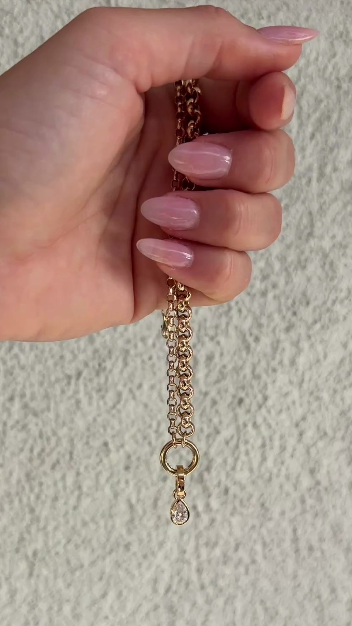 Wheatin a bezel setting Chain with 1 CT Pear diamond 